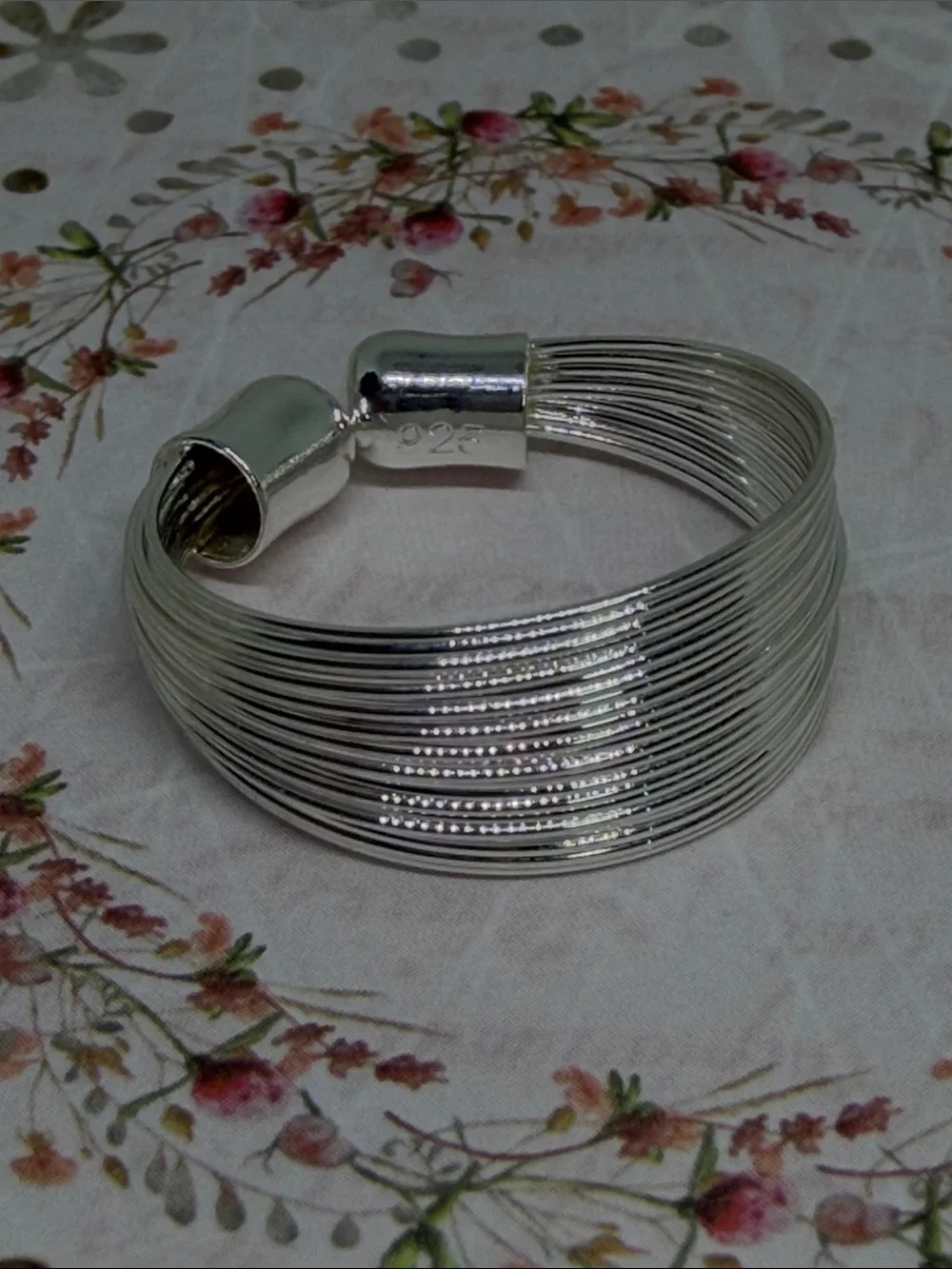 925 Sterling Silver sleek simple